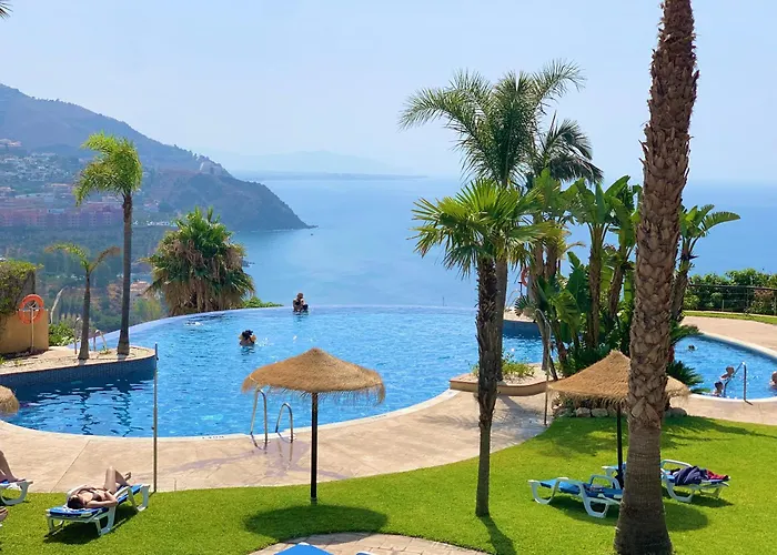 Adosado Con Piscina A 5 Minutos De La Playa