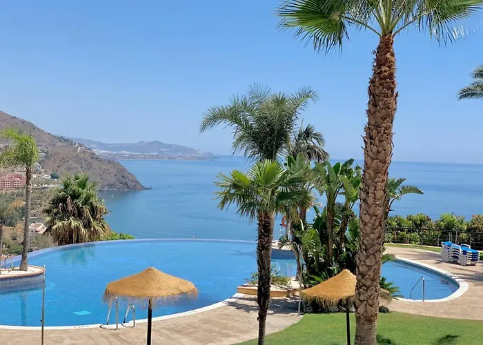 Adosado Con Piscina A 5 Minutos De La Playa